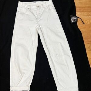CANDID White Boyfriend Jeans - High-Rise Relaxed Fit